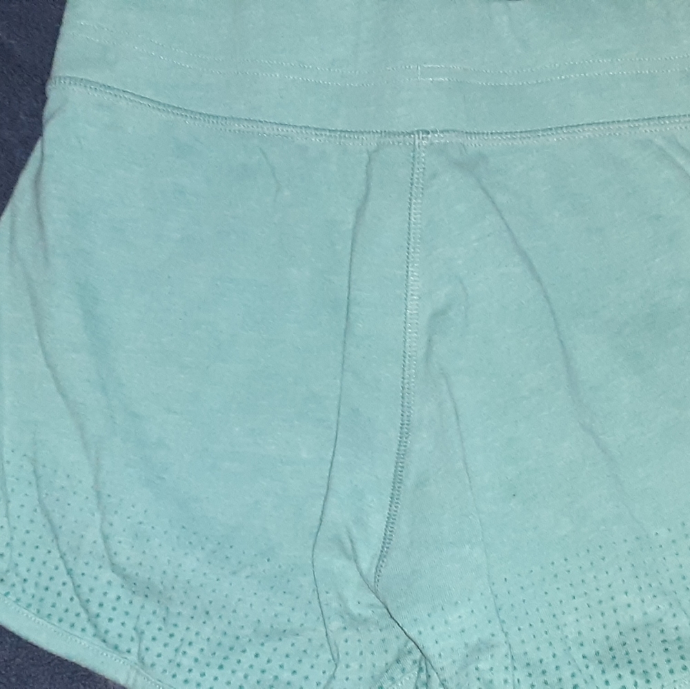 Shorts - Picture 2 of 3